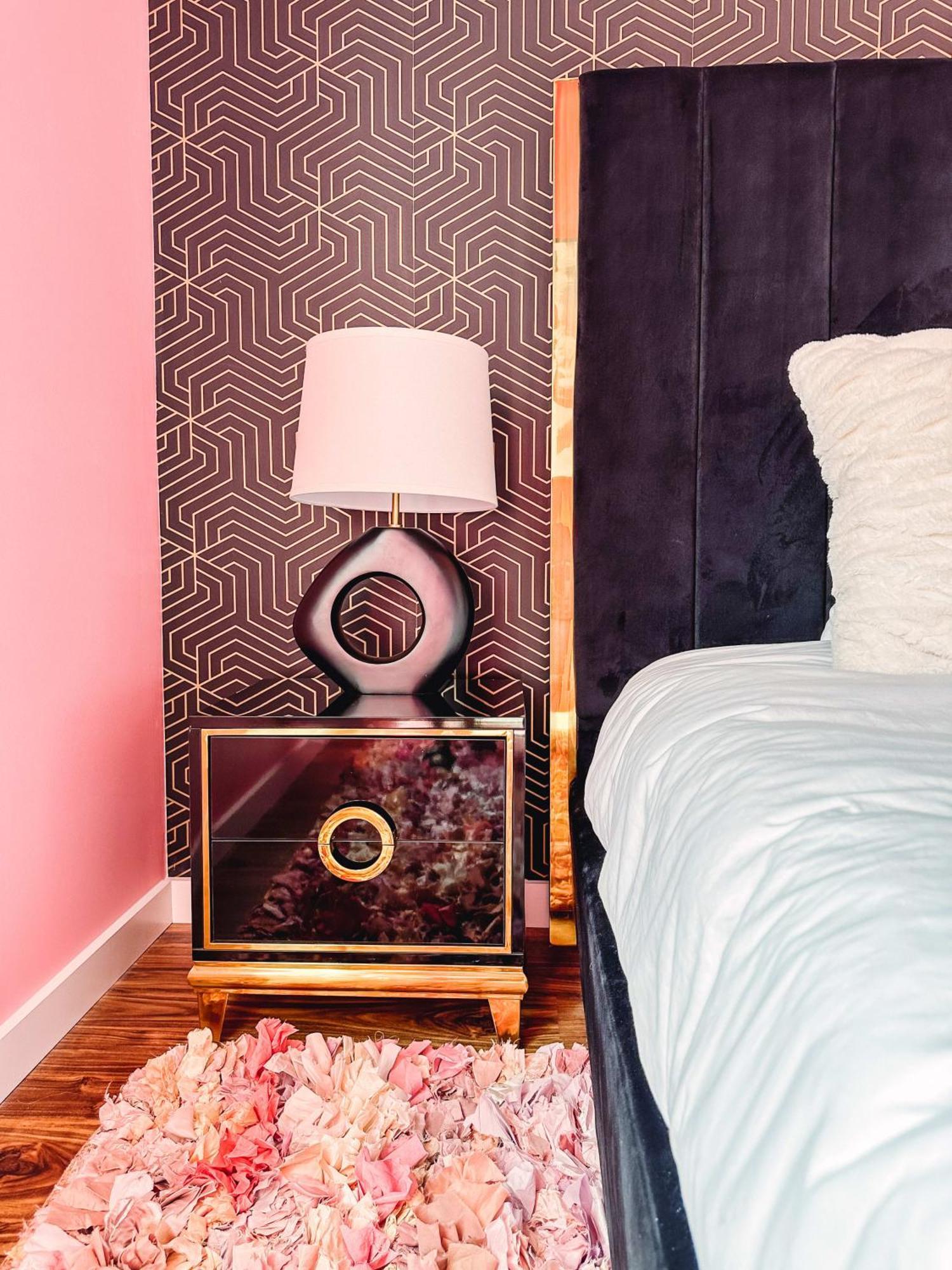 Dolly's Glam Getaway - Glittering Gem Near Broadway *
